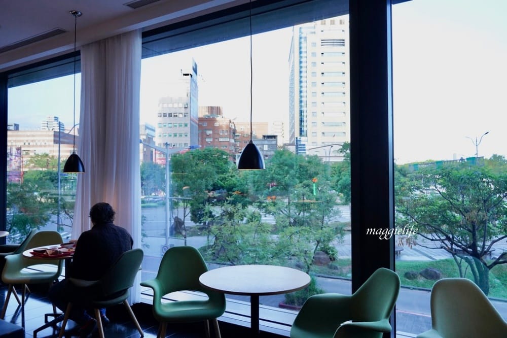 北車西門住宿|台北北門世民酒店citizenM ,大面玻璃窗無敵美景,台北最潮時尚住宿飯店。 - 第87張圖 北車西門住宿|台北北門世民酒店citizenM ,大面玻璃窗無敵美景,台北最潮時尚住宿飯店。