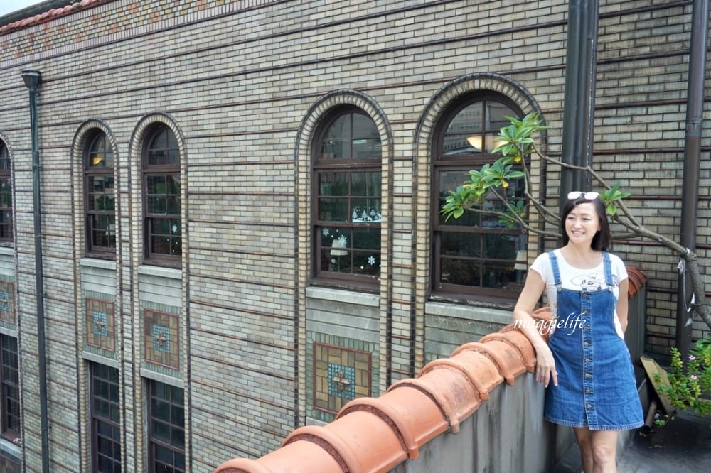 西門｜中山堂一日遊，4F劇場咖啡，古蹟老宅咖啡秘境，露台景觀庭園咖啡，遠眺北門景觀！