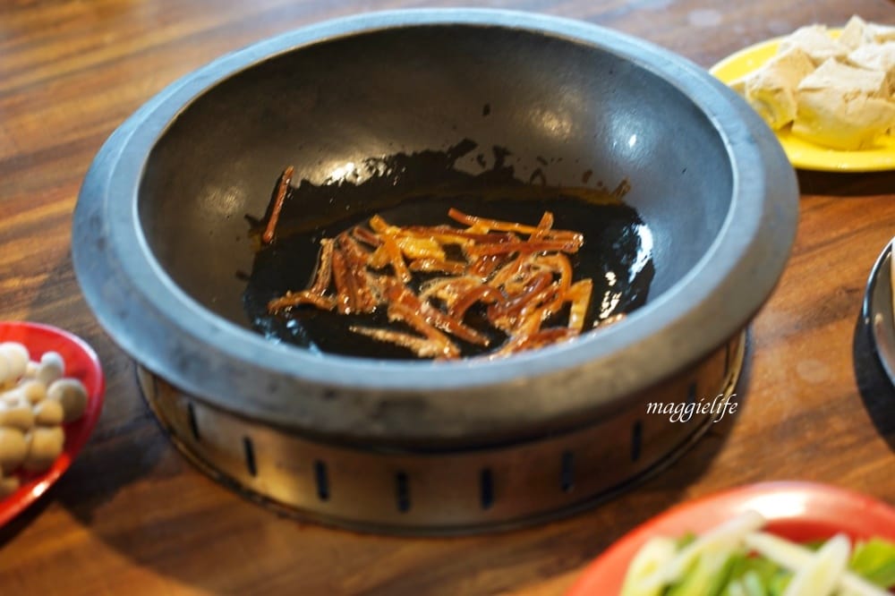 望海巷石頭火鍋，在潮境公園看海吃火鍋看海賞美景，超浪漫！