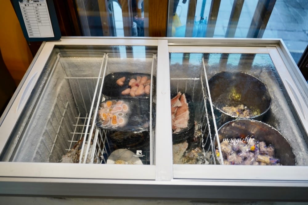 望海巷石頭火鍋，在潮境公園看海吃火鍋看海賞美景，超浪漫！