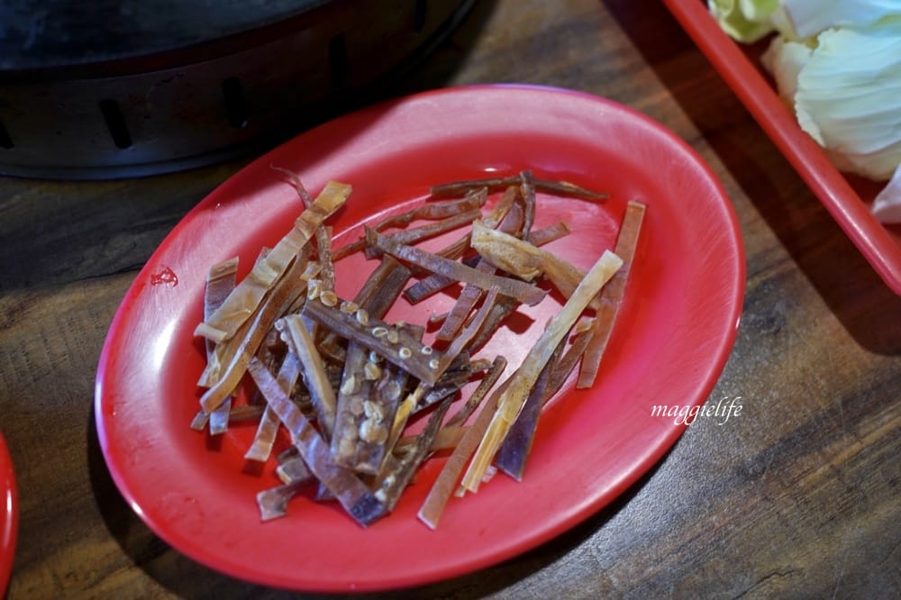 望海巷石頭火鍋，在潮境公園看海吃火鍋看海賞美景，超浪漫！