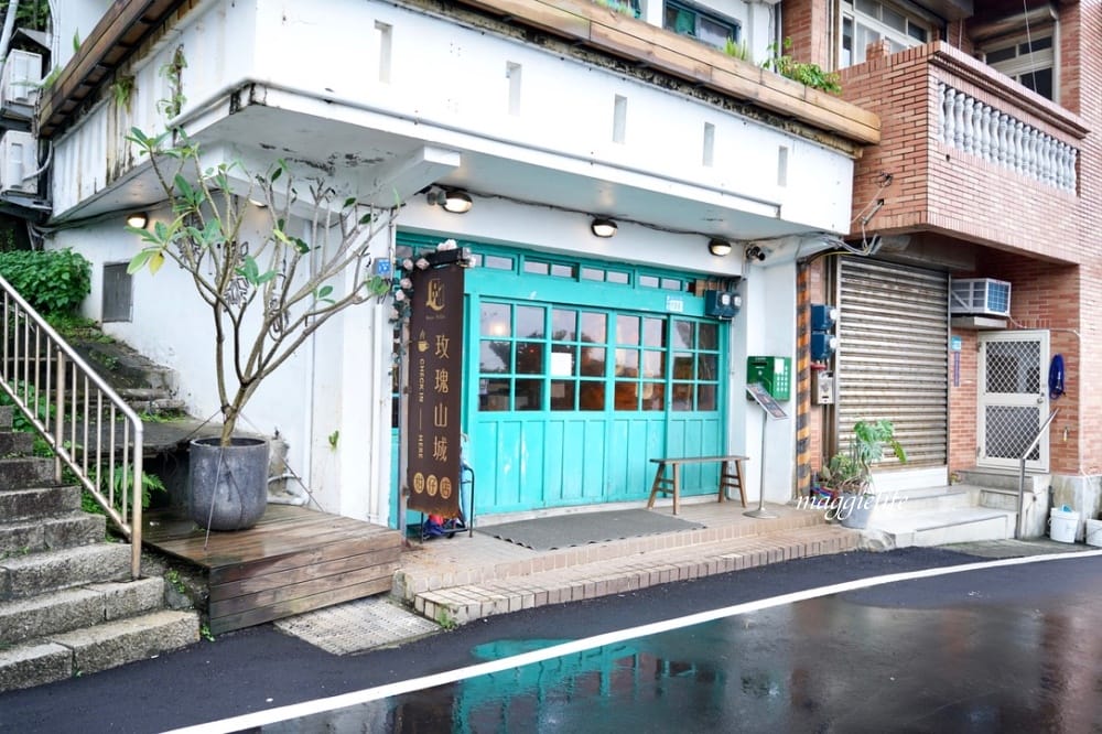 玫瑰山城柑仔店，新北瑞芳老宅景觀咖啡廳，看山看海無敵美景，還有貓出沒！