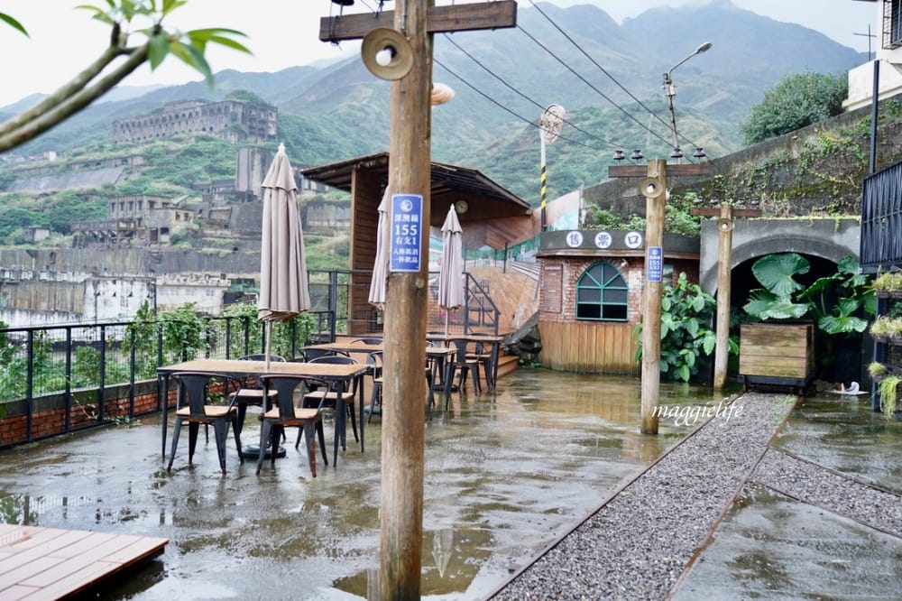 玫瑰山城柑仔店，新北瑞芳老宅景觀咖啡廳，看山看海無敵美景，還有貓出沒！