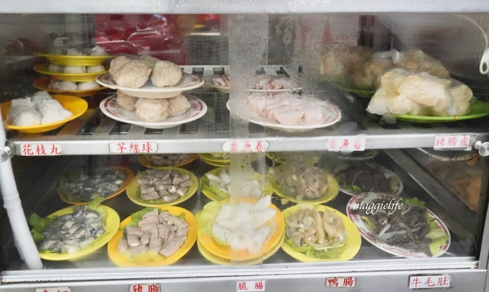 小紅莓石頭火鍋城，台北石頭火鍋40年老店還是每天都人潮大爆滿，台北松山南京三民火鍋！