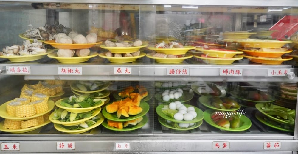 小紅莓石頭火鍋城，台北石頭火鍋40年老店還是每天都人潮大爆滿，台北松山南京三民火鍋！