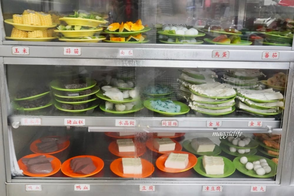 小紅莓石頭火鍋城，台北石頭火鍋40年老店還是每天都人潮大爆滿，台北松山南京三民火鍋！