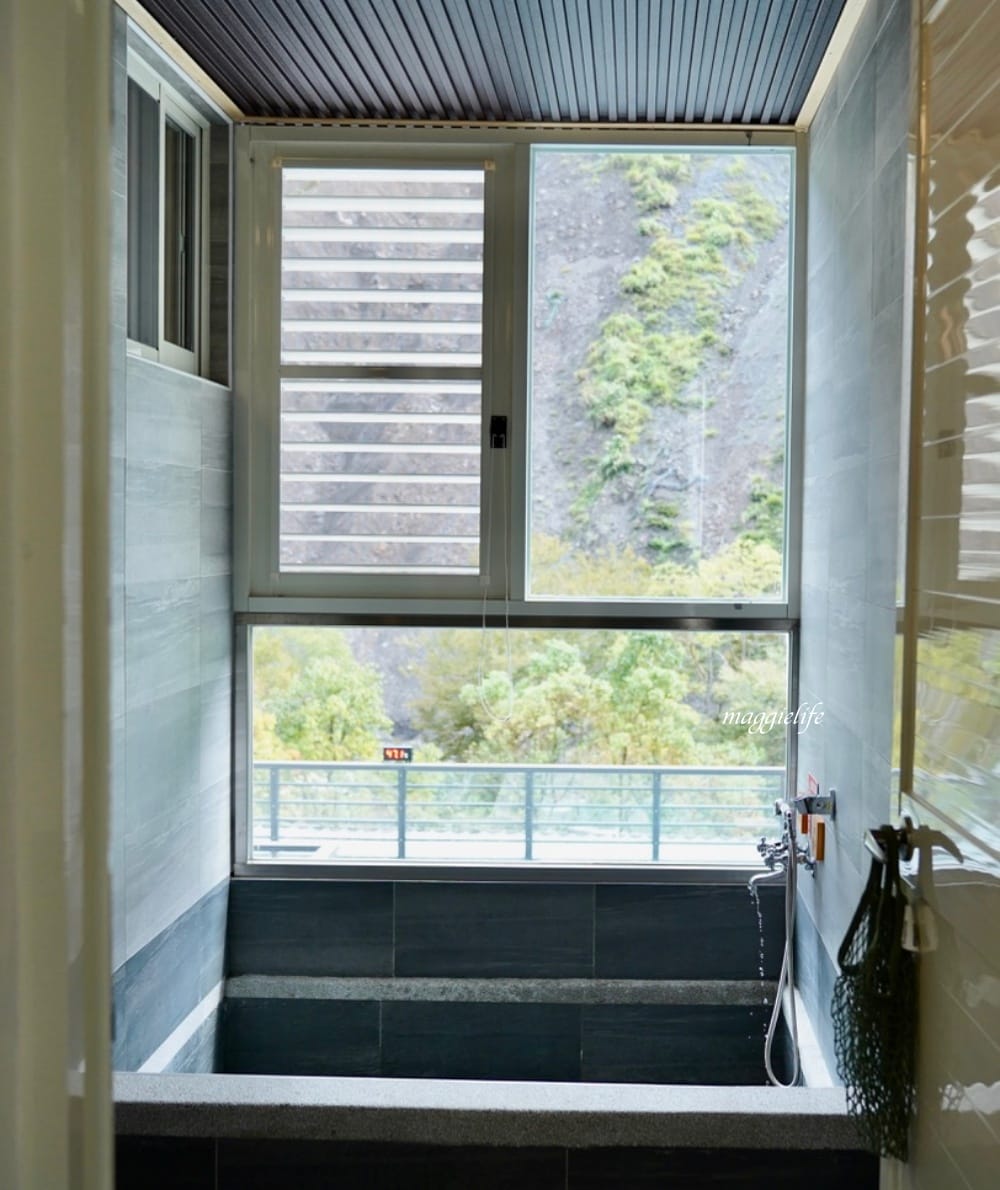 新竹尖石一日遊|6大隱藏版秘境景點，美人湯溫泉賞楓，雲海觀景台，藏在山裡的原住民咖啡，天空步道，絕美大自然仙境美景！