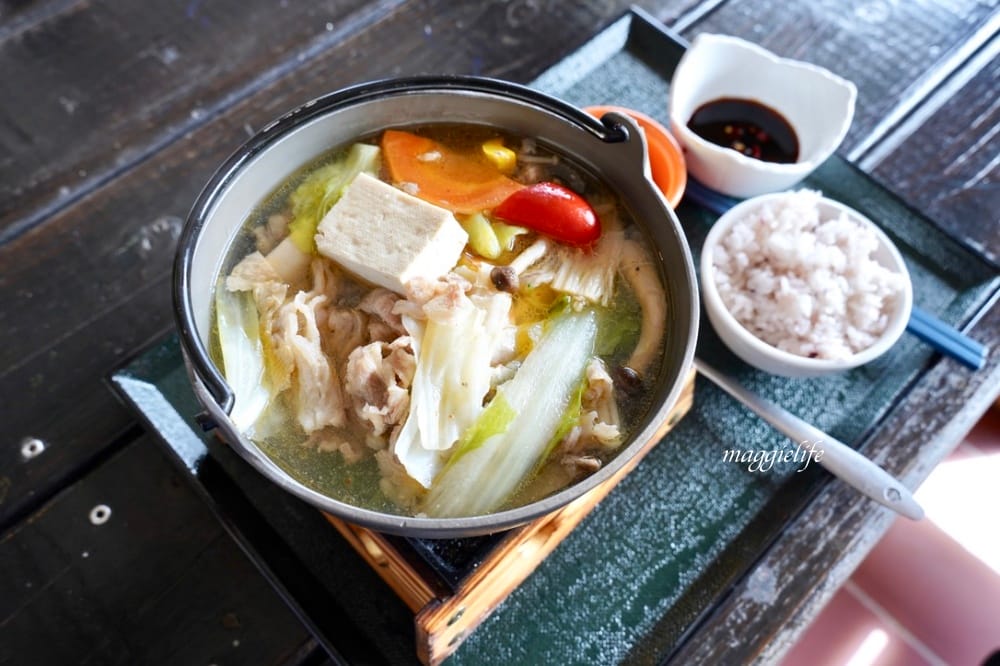 新竹尖石｜魯碧一家人，山巒與雲端之中的景觀咖啡廳民宿，吃原住民餐享受美景！