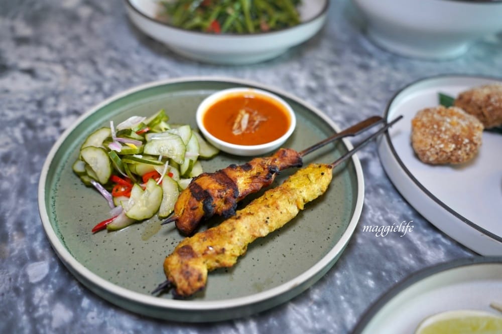 板橋凱撒蓮花 Lotus餐廳，享受藍帶主廚掌廚的正宗美味，森林系網美泰式餐廳！