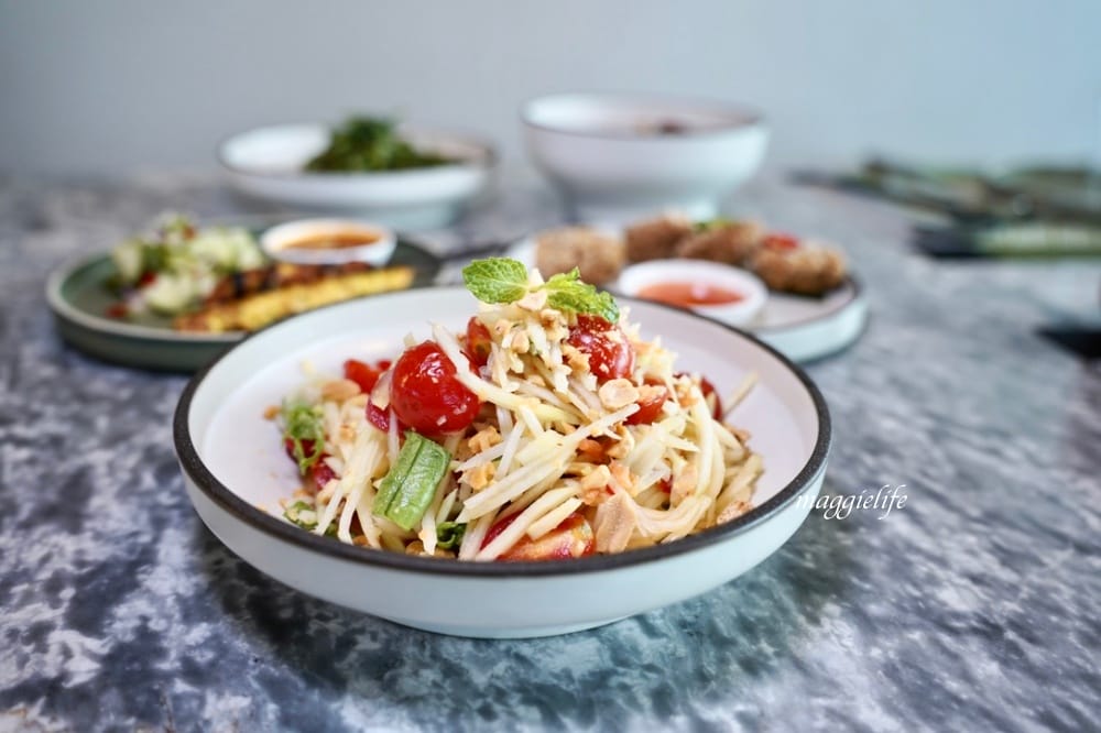 板橋凱撒蓮花 Lotus餐廳，享受藍帶主廚掌廚的正宗美味，森林系網美泰式餐廳！