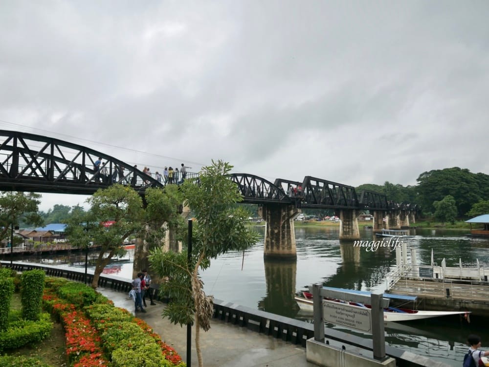 泰國北碧府熱門景點死亡鐵路桂河大橋，泰國必遊IG打卡景點