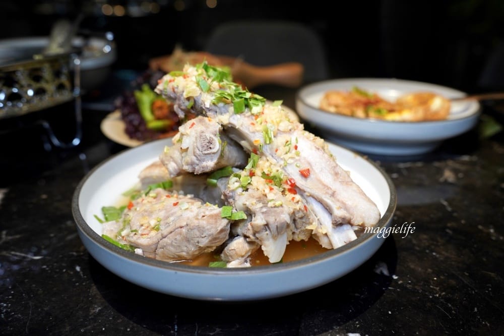 春申泰殿CHUN SHEN泰殿，台北東區餐酒館泰國菜，春申食府姐妹品牌，餐點調酒好吃推薦！大面電視牆看球賽超過癮！