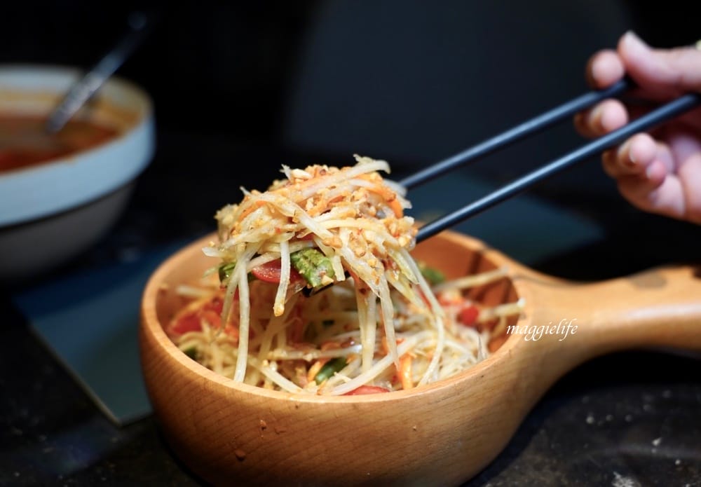 春申泰殿CHUN SHEN泰殿，台北東區餐酒館泰國菜，春申食府姐妹品牌，餐點調酒好吃推薦！大面電視牆看球賽超過癮！