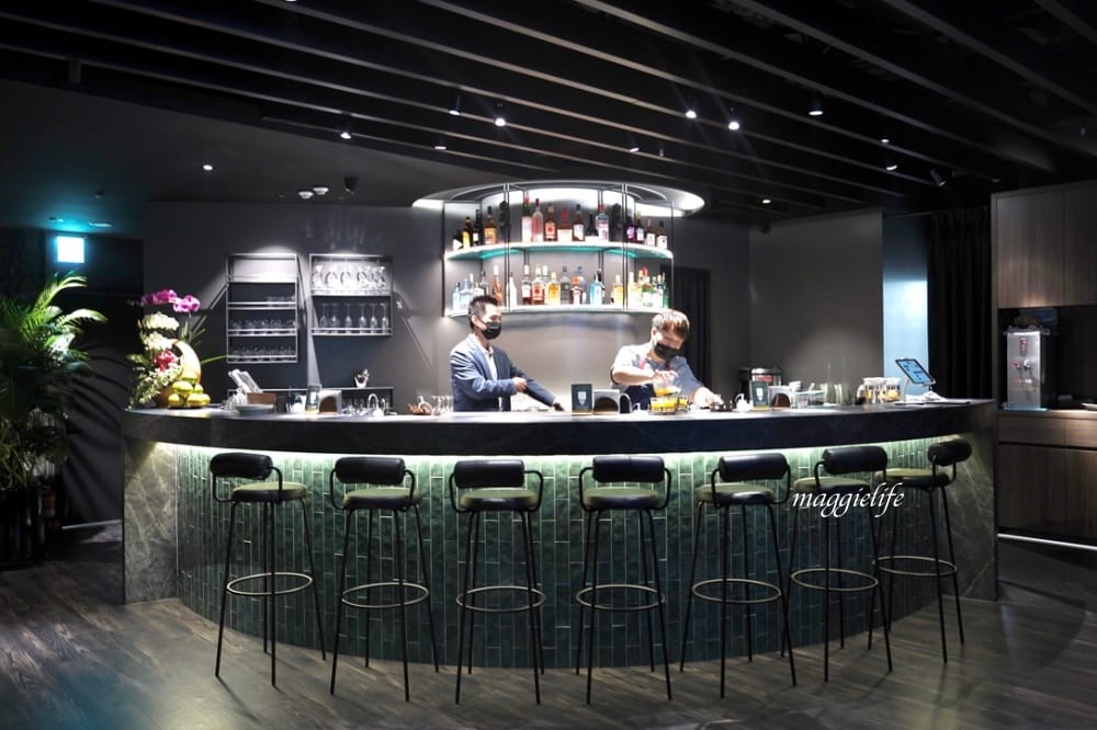 春申泰殿CHUN SHEN泰殿，台北東區餐酒館泰國菜，春申食府姐妹品牌，餐點調酒好吃推薦！大面電視牆看球賽超過癮！