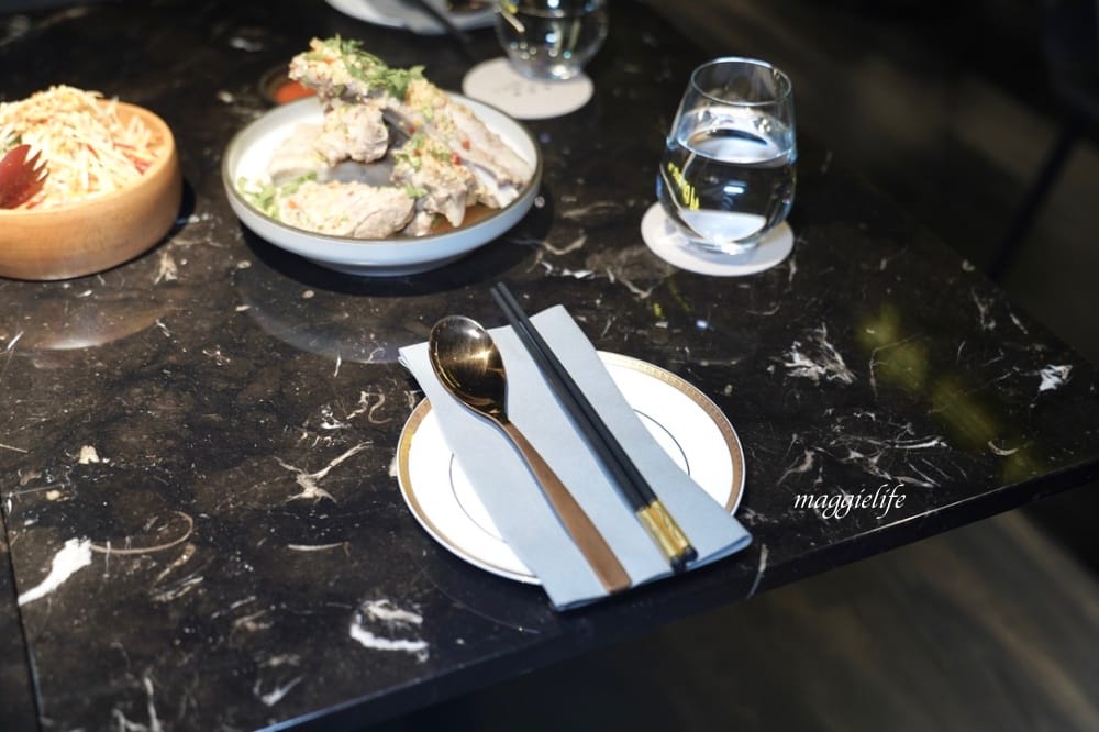 春申泰殿CHUN SHEN泰殿，台北東區餐酒館泰國菜，春申食府姐妹品牌，餐點調酒好吃推薦！大面電視牆看球賽超過癮！