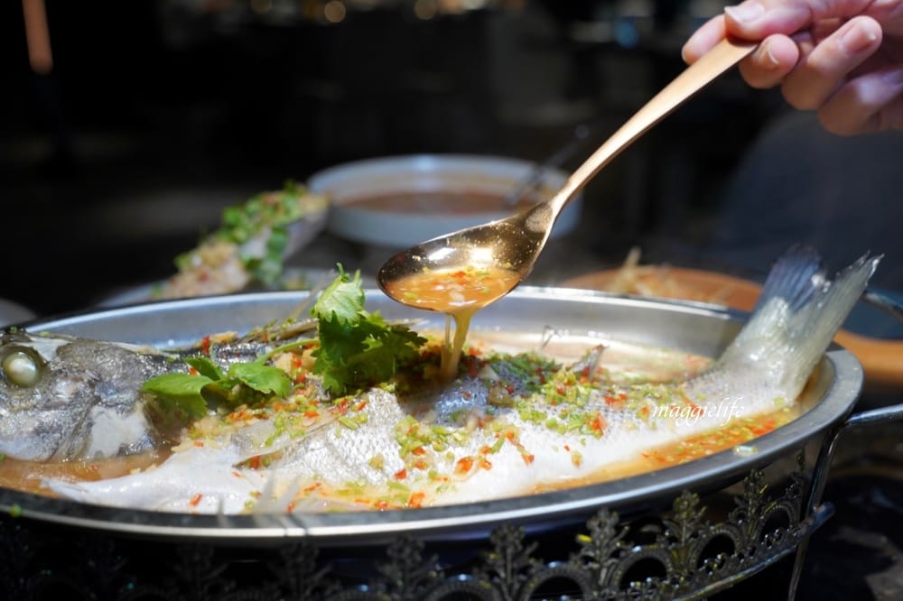 春申泰殿CHUN SHEN泰殿，台北東區餐酒館泰國菜，春申食府姐妹品牌，餐點調酒好吃推薦！大面電視牆看球賽超過癮！