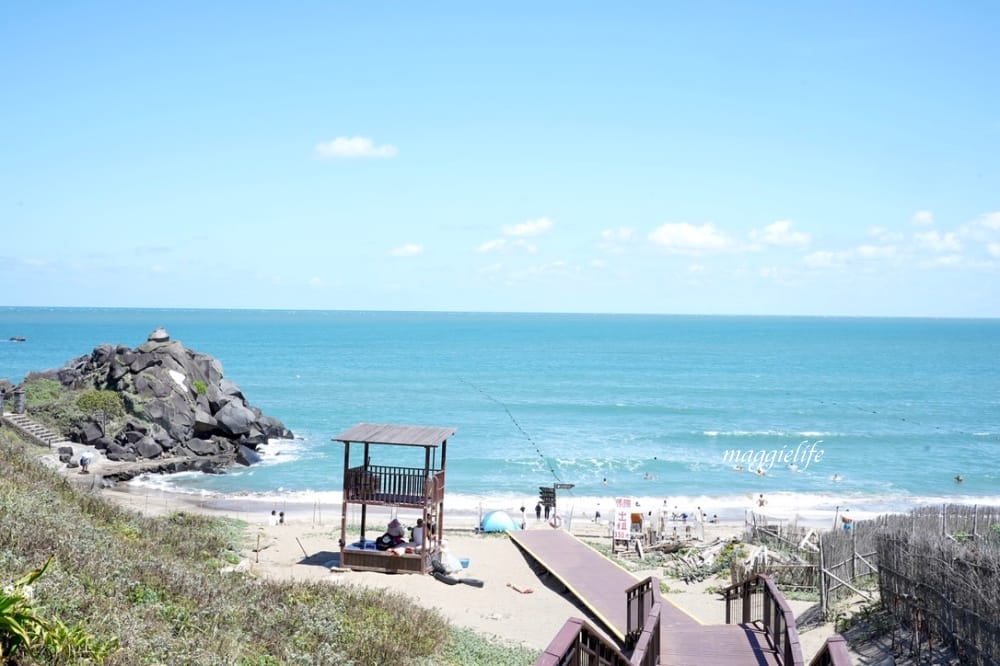 新北石門| 麟山鼻遊憩區,潮間帶玩水抓螃蟹,漫步在濱海步道,超美的海岸風稜石風光 - 第12張圖 新北石門| 麟山鼻遊憩區,潮間帶玩水抓螃蟹,漫步在濱海步道,超美的海岸風稜石風光