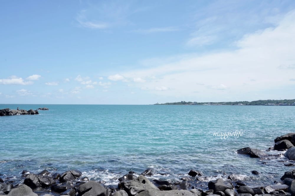 新北石門| 麟山鼻遊憩區,潮間帶玩水抓螃蟹,漫步在濱海步道,超美的海岸風稜石風光 - 第37張圖 新北石門| 麟山鼻遊憩區,潮間帶玩水抓螃蟹,漫步在濱海步道,超美的海岸風稜石風光