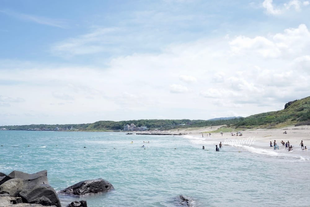 新北石門| 麟山鼻遊憩區,潮間帶玩水抓螃蟹,漫步在濱海步道,超美的海岸風稜石風光 - 第13張圖 新北石門| 麟山鼻遊憩區,潮間帶玩水抓螃蟹,漫步在濱海步道,超美的海岸風稜石風光