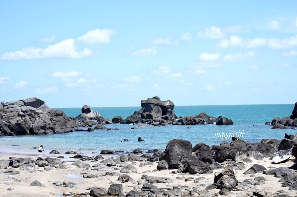新北石門| 麟山鼻遊憩區,潮間帶玩水抓螃蟹,漫步在濱海步道,超美的海岸風稜石風光 - 第39張圖 新北石門| 麟山鼻遊憩區,潮間帶玩水抓螃蟹,漫步在濱海步道,超美的海岸風稜石風光
