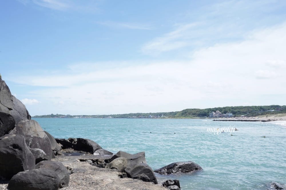 新北石門| 麟山鼻遊憩區,潮間帶玩水抓螃蟹,漫步在濱海步道,超美的海岸風稜石風光 - 第20張圖 新北石門| 麟山鼻遊憩區,潮間帶玩水抓螃蟹,漫步在濱海步道,超美的海岸風稜石風光