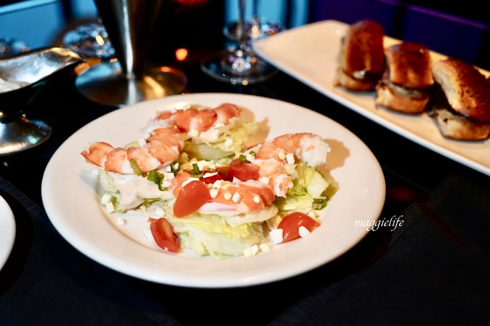 台北莫爾頓牛排館，臺北情侶約會餐廳，超美夜景看101，Happy Hour小資族也可以來這裡享受高級牛排加絕美夜景！