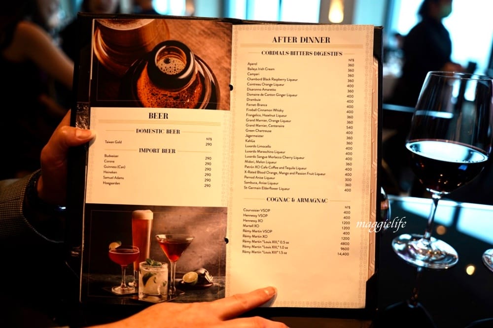 台北莫爾頓牛排館，臺北情侶約會餐廳，超美夜景看101，Happy Hour小資族也可以來這裡享受高級牛排加絕美夜景！