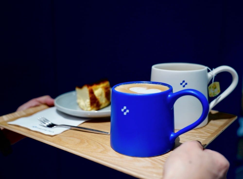 全家開咖啡廳了，台北中山Let’s Café PLUS新開幕，不限時有插座還有沙拉甜點三明治