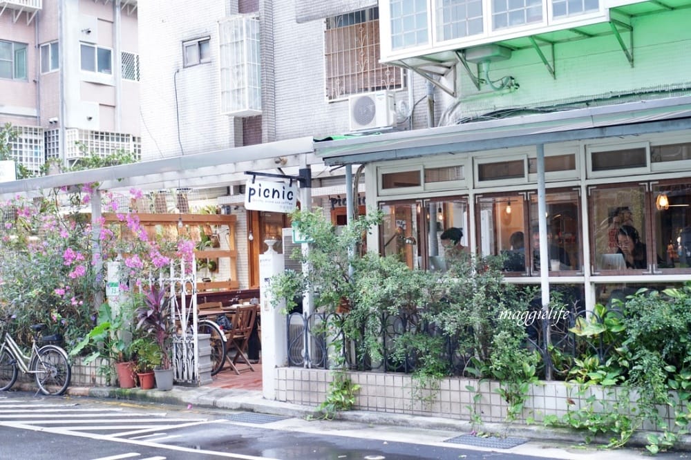 公館咖啡|野餐咖啡Picnic Cafe,台大溫州街不限時咖啡廳,甜點爆好吃,帶電腦工作或是跟閨蜜聊到沒話說為止! - 第2張圖 公館咖啡|野餐咖啡Picnic Cafe,台大溫州街不限時咖啡廳,甜點爆好吃,帶電腦工作或是跟閨蜜聊到沒話說為止!