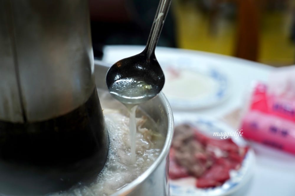 台電勵進餐廳酸菜白肉鍋吃到飽,台北火鍋吃到飽60年老店,還有蔥油餅吃到飽 - 第44張圖 台電勵進餐廳酸菜白肉鍋吃到飽,台北火鍋吃到飽60年老店,還有蔥油餅吃到飽
