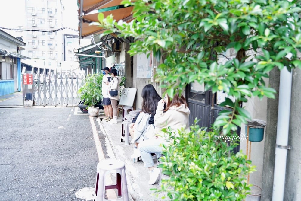 台電勵進餐廳酸菜白肉鍋吃到飽，台北火鍋吃到飽60年老店，還有蔥油餅吃到飽