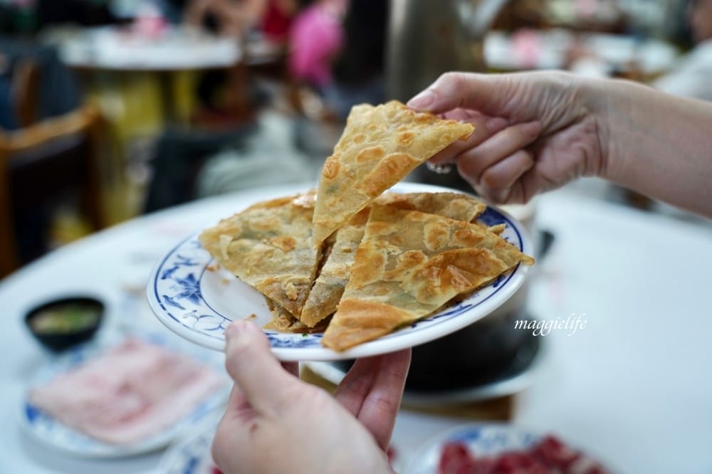 台電勵進餐廳酸菜白肉鍋吃到飽，台北火鍋吃到飽60年老店，還有蔥油餅吃到飽