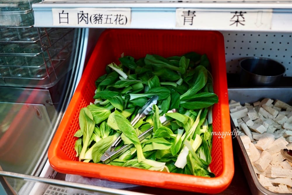 台電勵進餐廳酸菜白肉鍋吃到飽,台北火鍋吃到飽60年老店,還有蔥油餅吃到飽 - 第21張圖 台電勵進餐廳酸菜白肉鍋吃到飽,台北火鍋吃到飽60年老店,還有蔥油餅吃到飽