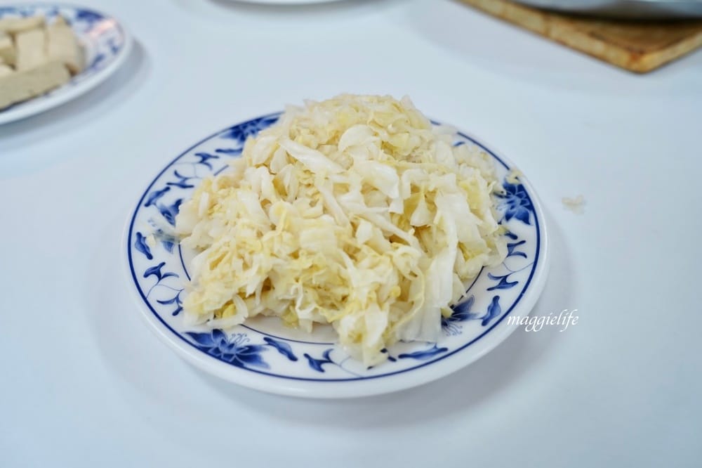 台電勵進餐廳酸菜白肉鍋吃到飽，台北火鍋吃到飽60年老店，還有蔥油餅吃到飽