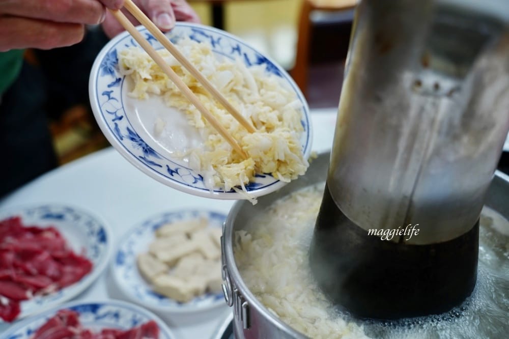 台電勵進餐廳酸菜白肉鍋吃到飽，台北火鍋吃到飽60年老店，還有蔥油餅吃到飽