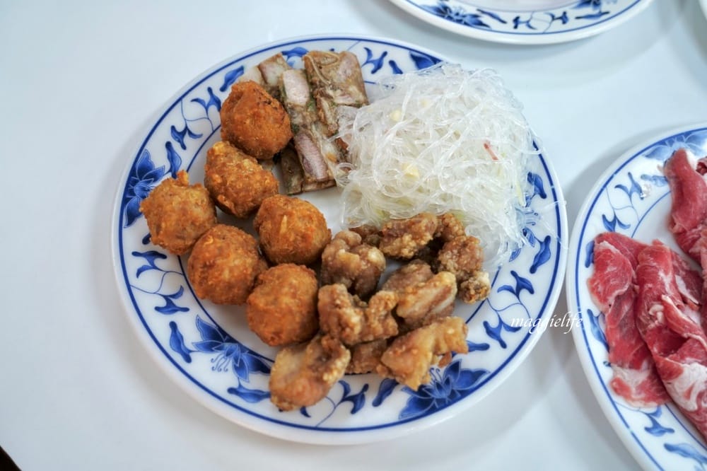 台電勵進餐廳酸菜白肉鍋吃到飽，台北火鍋吃到飽60年老店，還有蔥油餅吃到飽