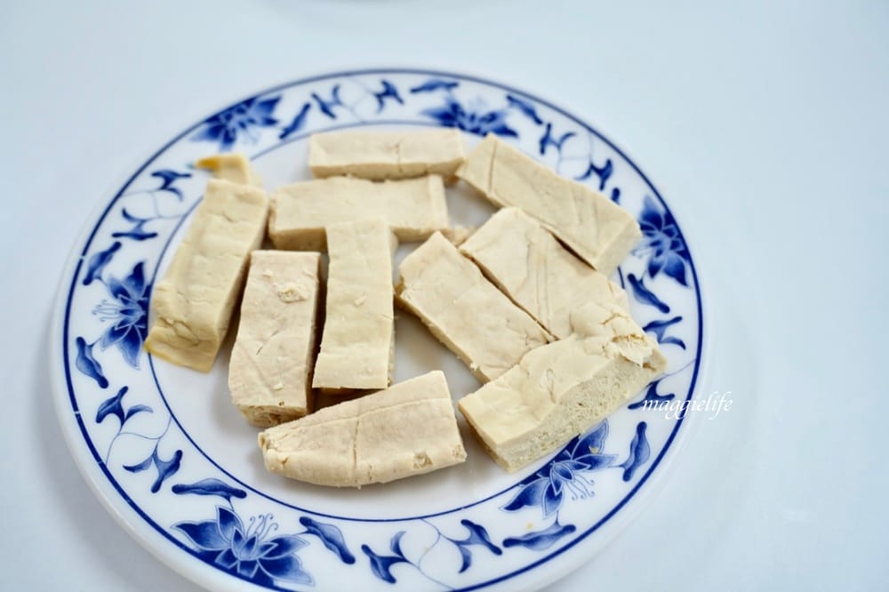 台電勵進餐廳酸菜白肉鍋吃到飽，台北火鍋吃到飽60年老店，還有蔥油餅吃到飽