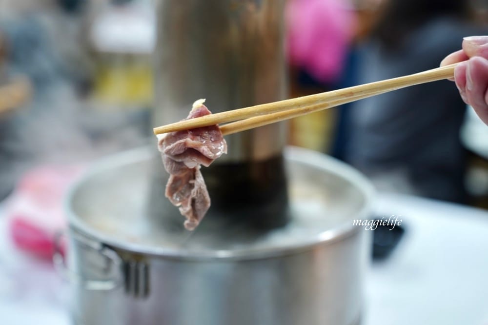台電勵進餐廳酸菜白肉鍋吃到飽，台北火鍋吃到飽60年老店，還有蔥油餅吃到飽