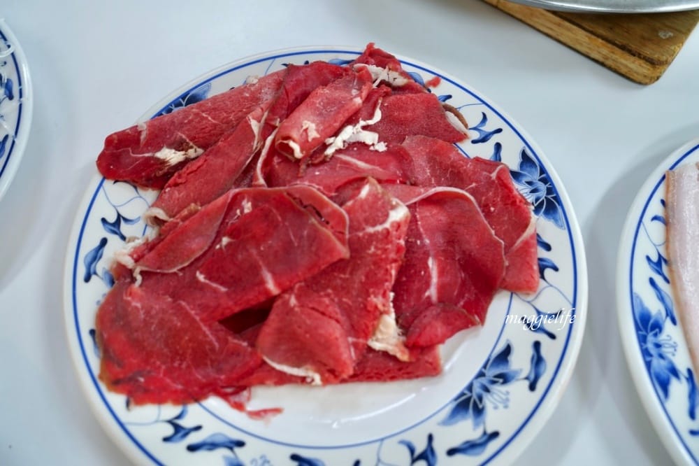 台電勵進餐廳酸菜白肉鍋吃到飽，台北火鍋吃到飽60年老店，還有蔥油餅吃到飽