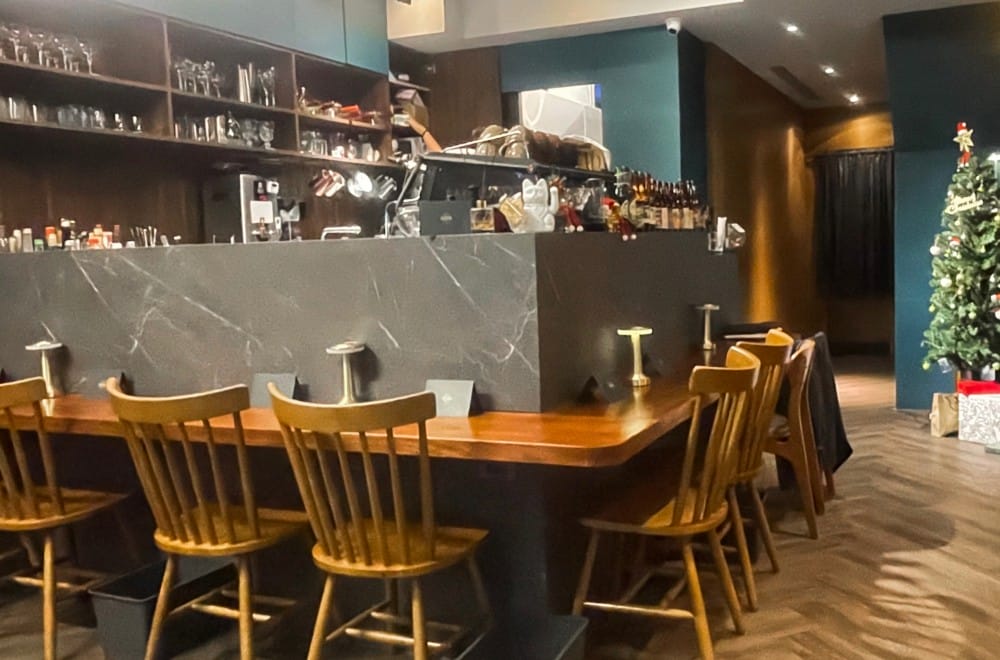 台北大安｜Placeee場所咖啡，深夜咖啡廳，開到半夜兩點咖啡餐酒館，睡不著就來這裡吧