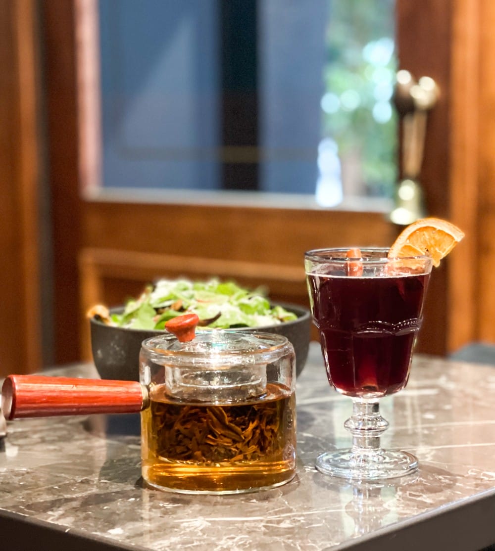 台北大安｜Placeee場所咖啡，深夜咖啡廳，開到半夜兩點咖啡餐酒館，睡不著就來這裡吧