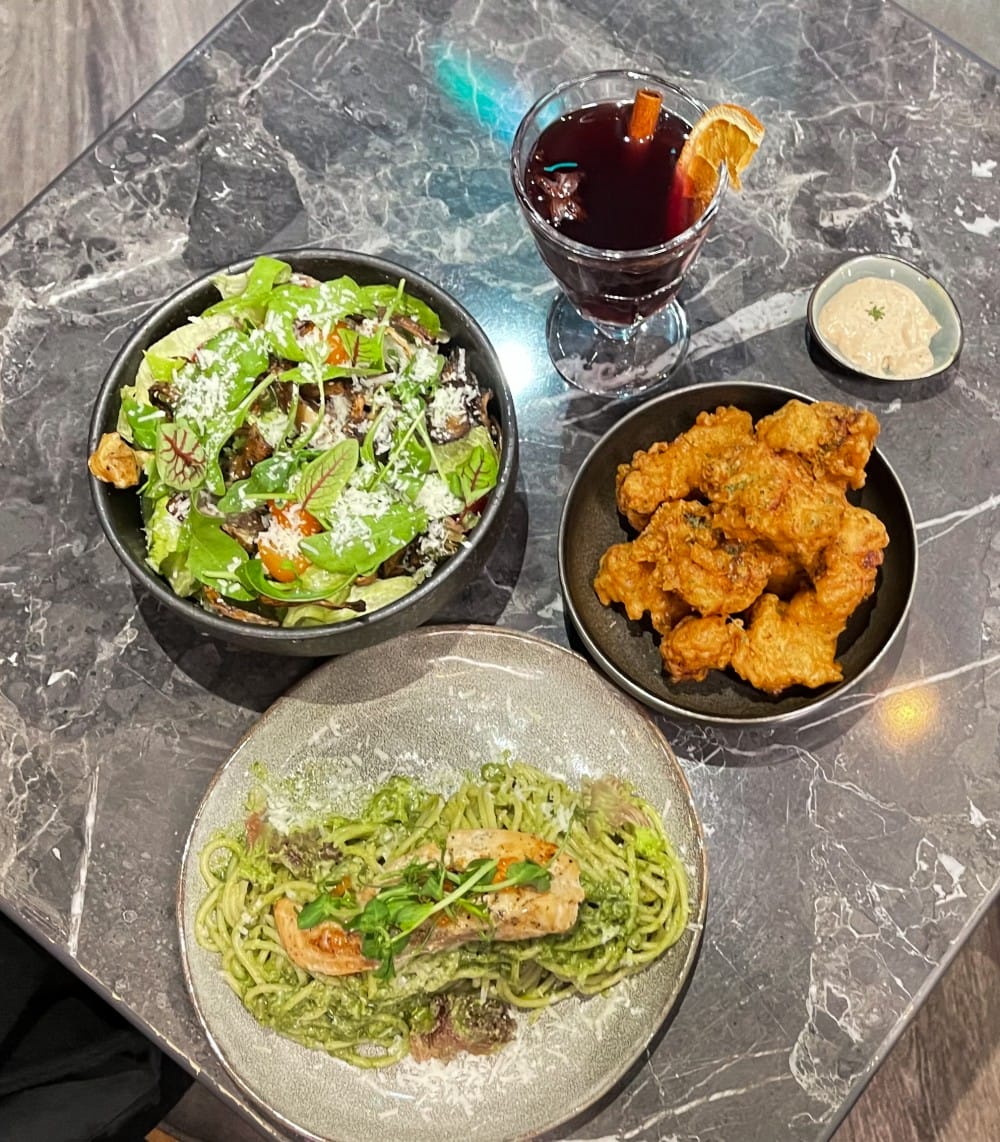 台北大安｜Placeee場所咖啡，深夜咖啡廳，開到半夜兩點咖啡餐酒館，睡不著就來這裡吧