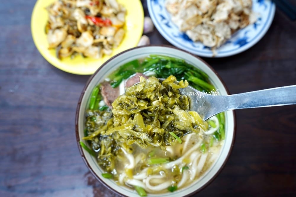 廖家牛肉麵，台北金華街米其林必比登推薦，牛肉湯喝完唇齒留香超推薦