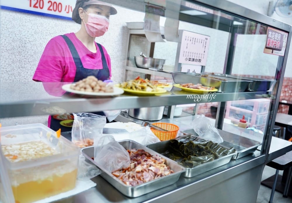 廖家牛肉麵，台北金華街米其林必比登推薦，牛肉湯喝完唇齒留香超推薦