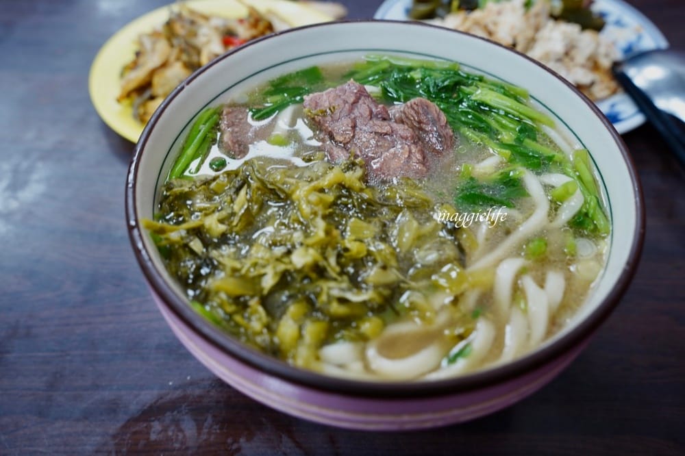 廖家牛肉麵，台北金華街米其林必比登推薦，牛肉湯喝完唇齒留香超推薦
