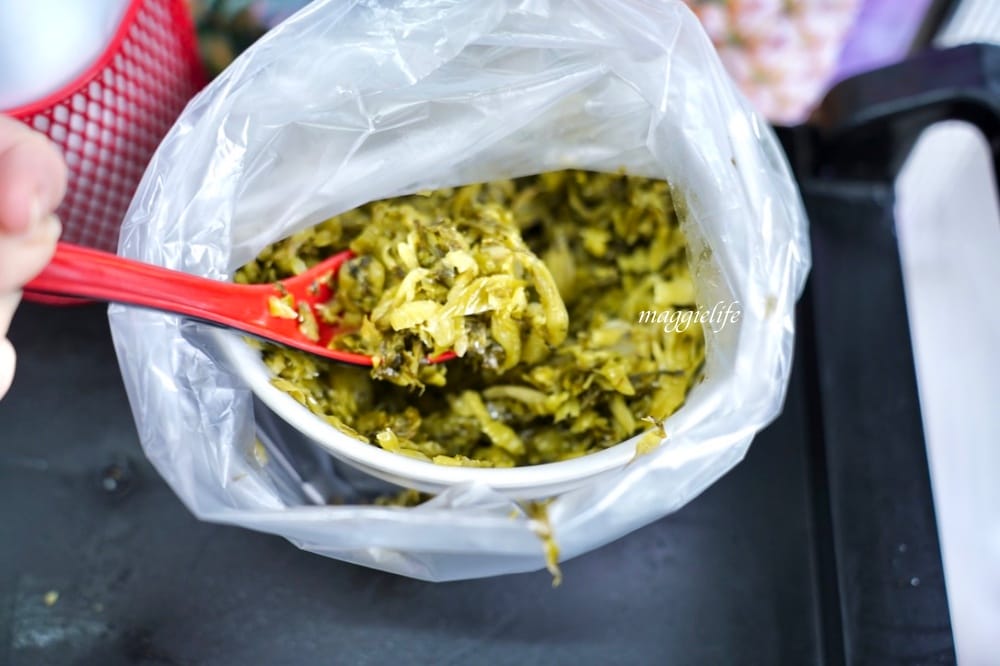 廖家牛肉麵，台北金華街米其林必比登推薦，牛肉湯喝完唇齒留香超推薦