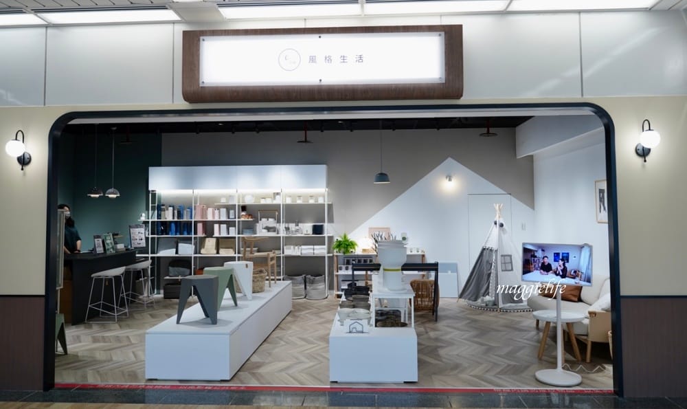 誠品重回台北東區地下街，誠品生活捷運敦化店，列車窗景進駐捷運忠孝敦化站，來台北東區吃飯逛街也可以逛誠品了