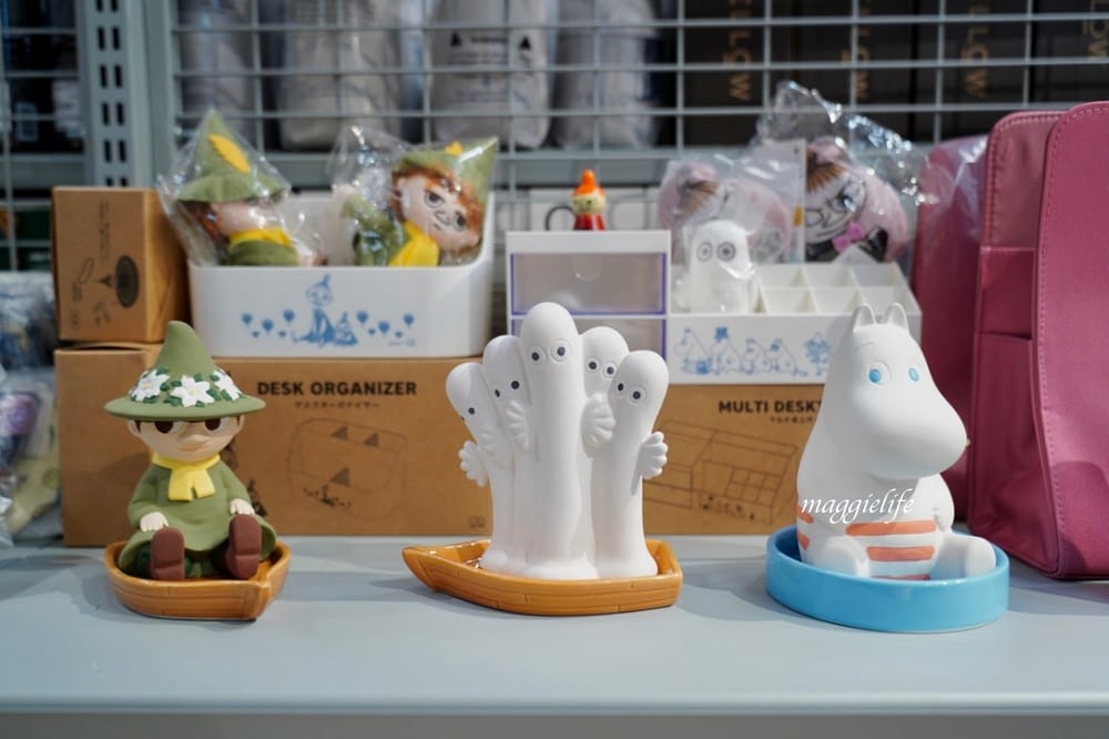 誠品重回台北東區地下街，誠品生活捷運敦化店，列車窗景進駐捷運忠孝敦化站，來台北東區吃飯逛街也可以逛誠品了