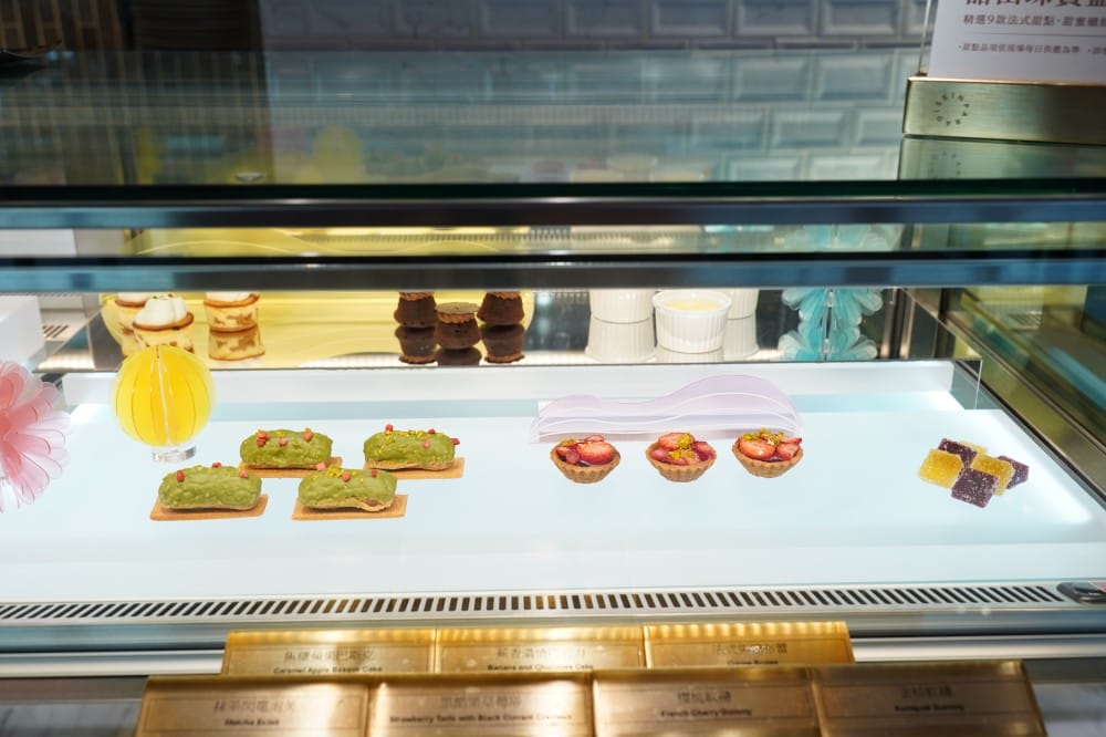 饗饗新莊店自助餐吃到飽超人氣Buffet，8大區必吃菜色直接曝光，進駐宏匯i-Tower39樓，新北最美景觀餐廳