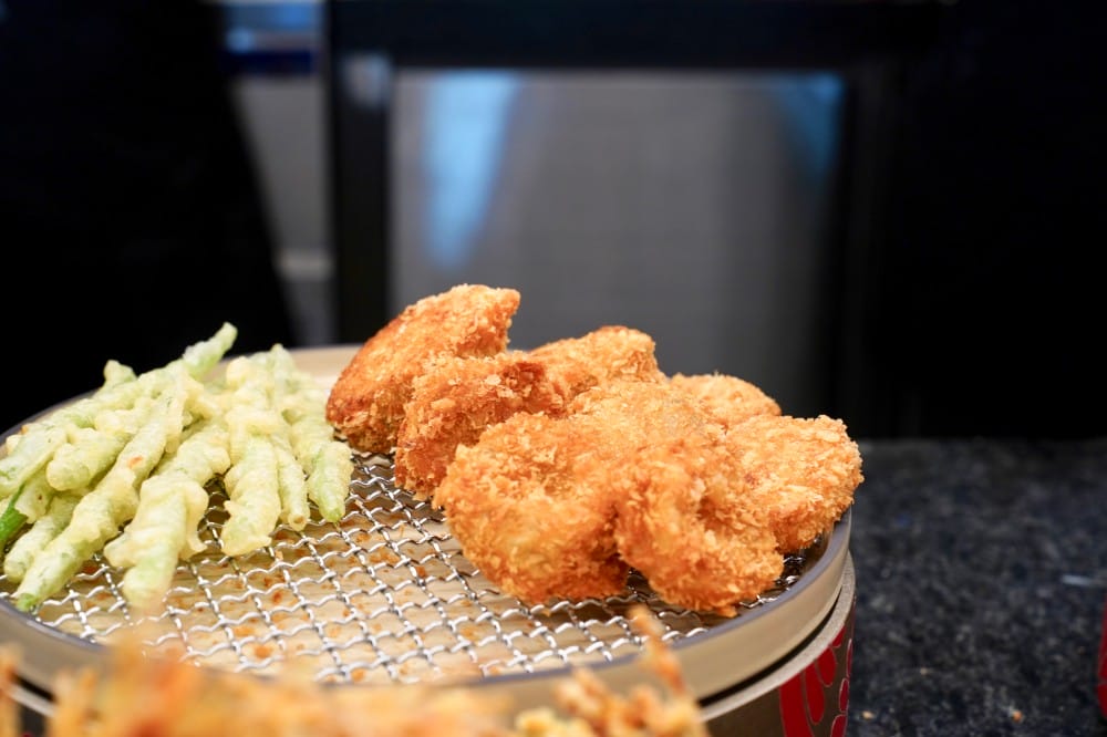 饗饗新莊店自助餐吃到飽超人氣Buffet，8大區必吃菜色直接曝光，進駐宏匯i-Tower39樓，新北最美景觀餐廳